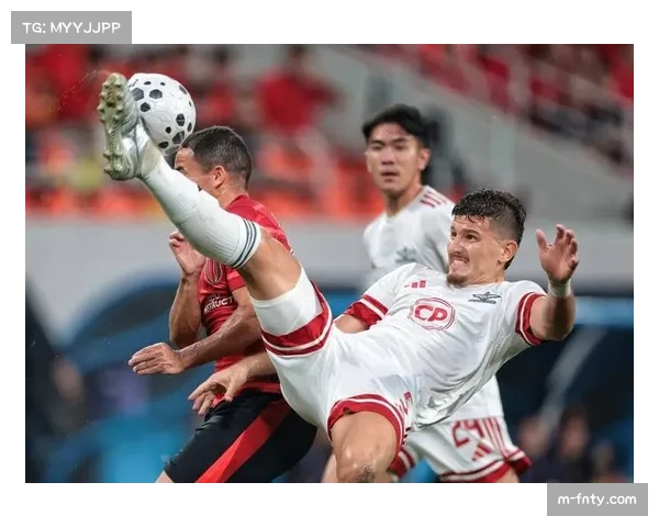 成都蓉城控球优势明显 但防守反击应对不足